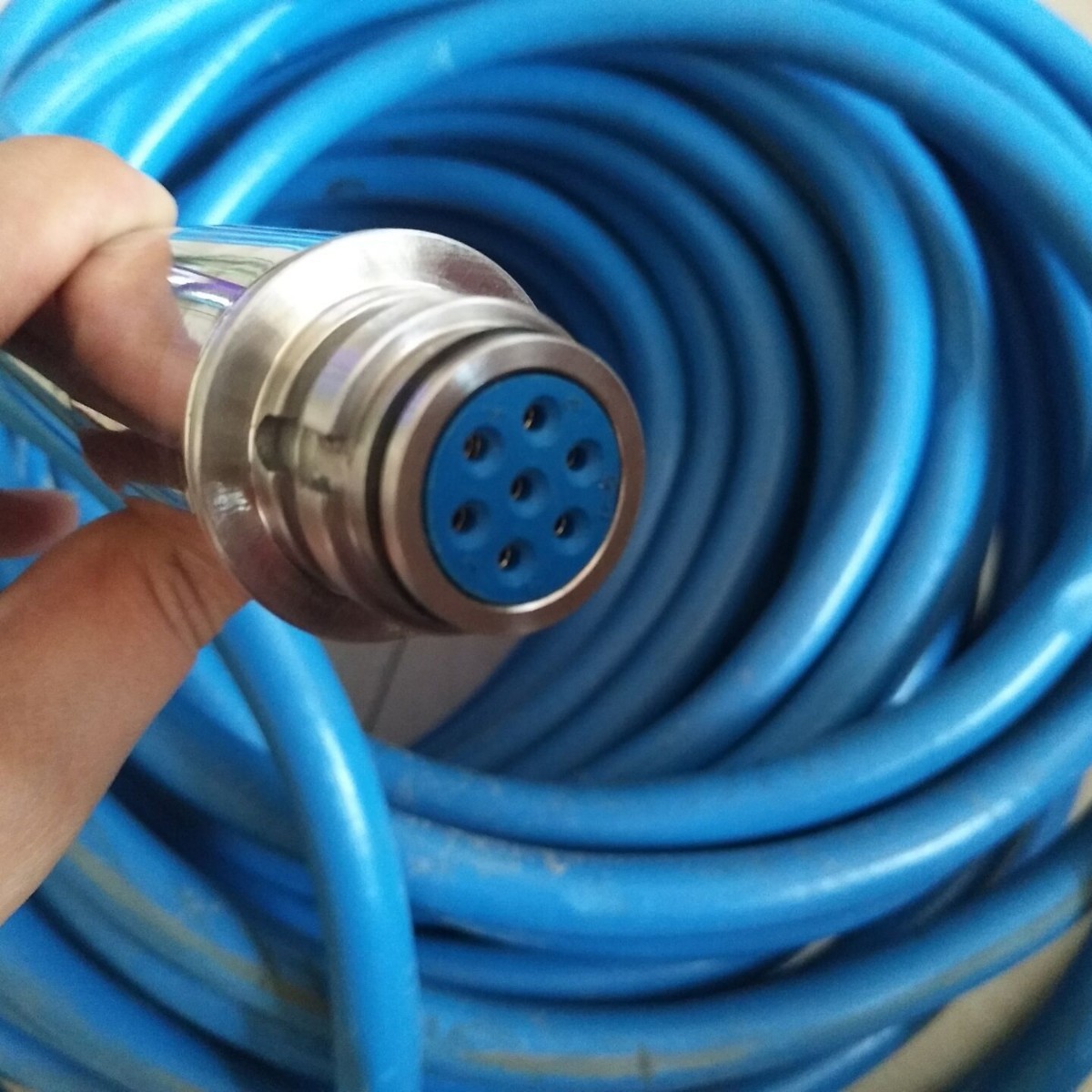 通信电源用阻燃软电缆矿用拉力通讯电缆厂加工矿用电缆MHYBV-7-2