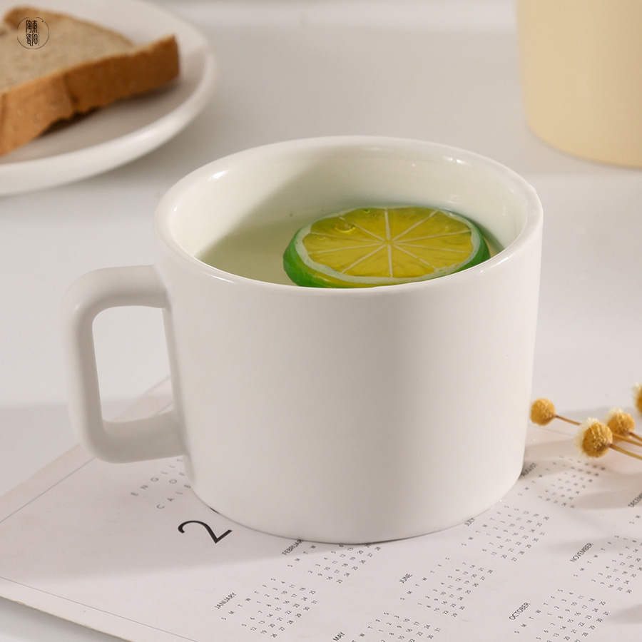 �羳ŷʽ���Ӱ������ƿ����մɱ�����ֵ���˱����Ի�����ͼ��