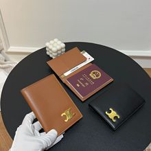 高端护照包出国旅行证件收纳包护照夹保护套机票夹多功能真皮卡包