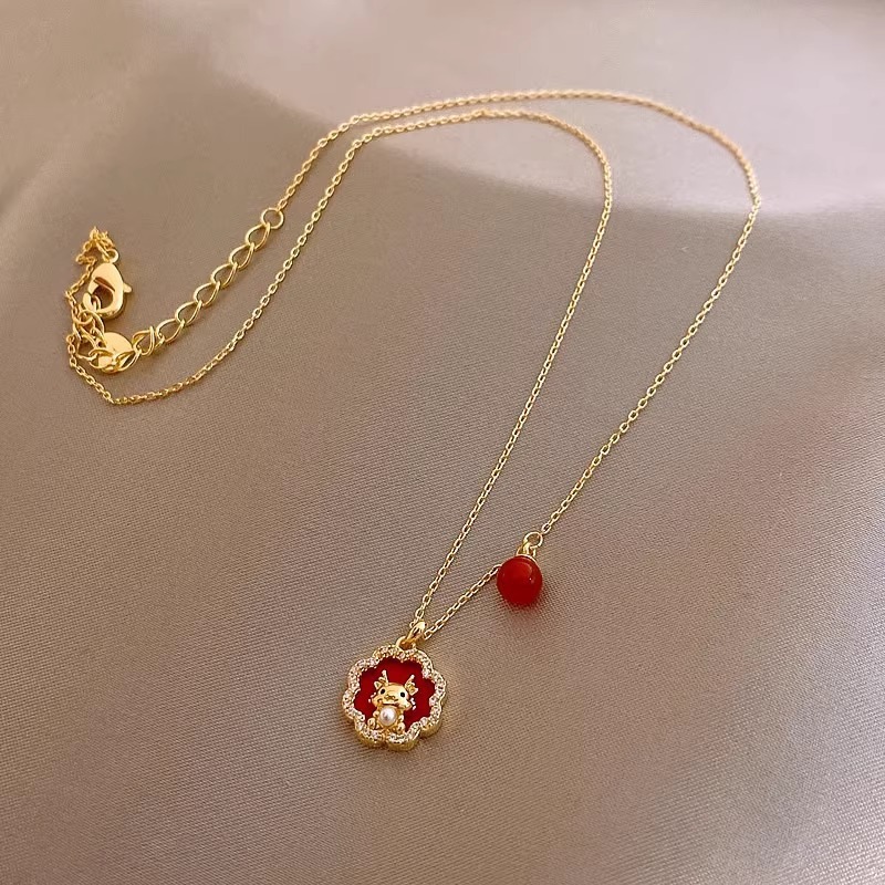 フランスのレトロなツバキの花の真珠のネックレスの東大門の蝶の花のペンダントの鎖の鎖の軽い贅沢な高級感の首の鎖|undefined