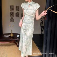 绿色短袖连衣裙女2024年夏季褶皱收腰气质新中式国风旗袍裙长裙子
