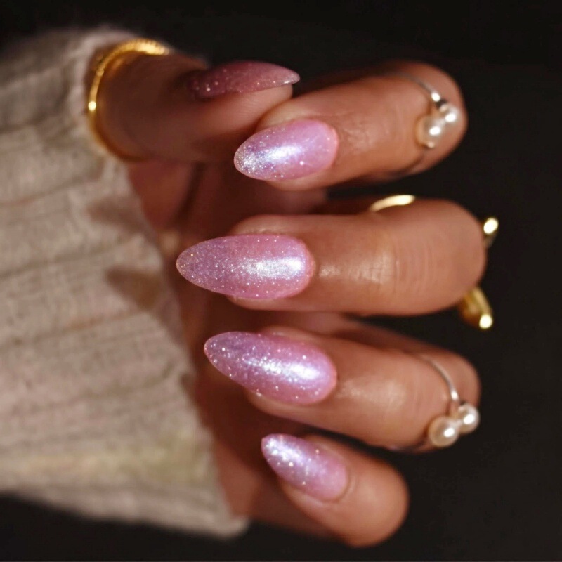 24 Pieces of Pearlescent Pink Eagle Claw Nail Tips, Full Coverage Nail Stickers in the Same Style as on Instagram