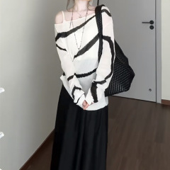 慵懒风黑白撞色长袖罩衫宽松显瘦T恤搭配小吊带黑色半身裙套装潮