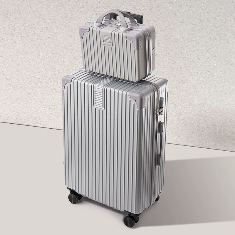 Capacious suitcase, durable box with zipper