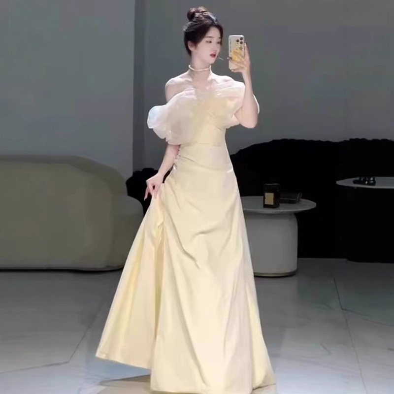 シャンパンカラーの婚約ドレス、花嫁の乾杯ドレス、ハイエンドのライトラグジュアリーニッチワンショルダーモーニングローブ、登録証明書付きの白いドレス|undefined