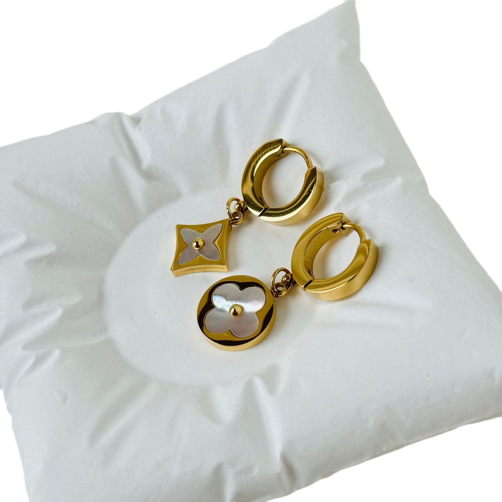 Golden asymmetrical earrings stainless steel