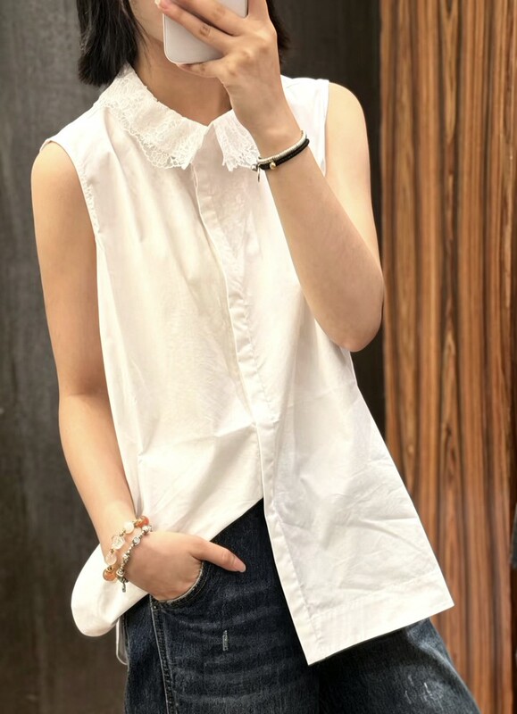26 Early Autumn Exquisite Lace Ruffled Small Stand Collar Simple Cut Stylish Versatile Sleeveless Cotton Shirt 64 26 Early Autumn Exquisite Lace Ruffled Small Stand Collar Simple Cut Stylish Versatile Sleeveless Cotton Shirt 64
