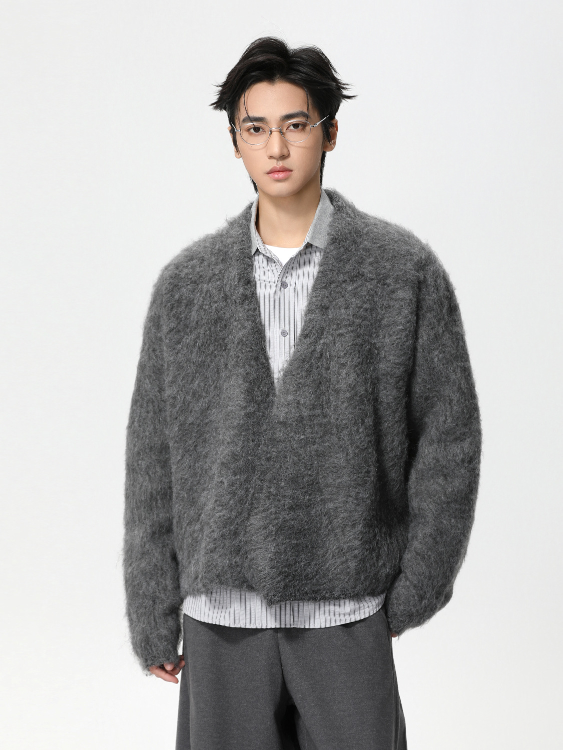 MTLCLOTHES Hombres| Color sólido gran cuello en V imitación de cabello holgado suéter de moda abrigo casual