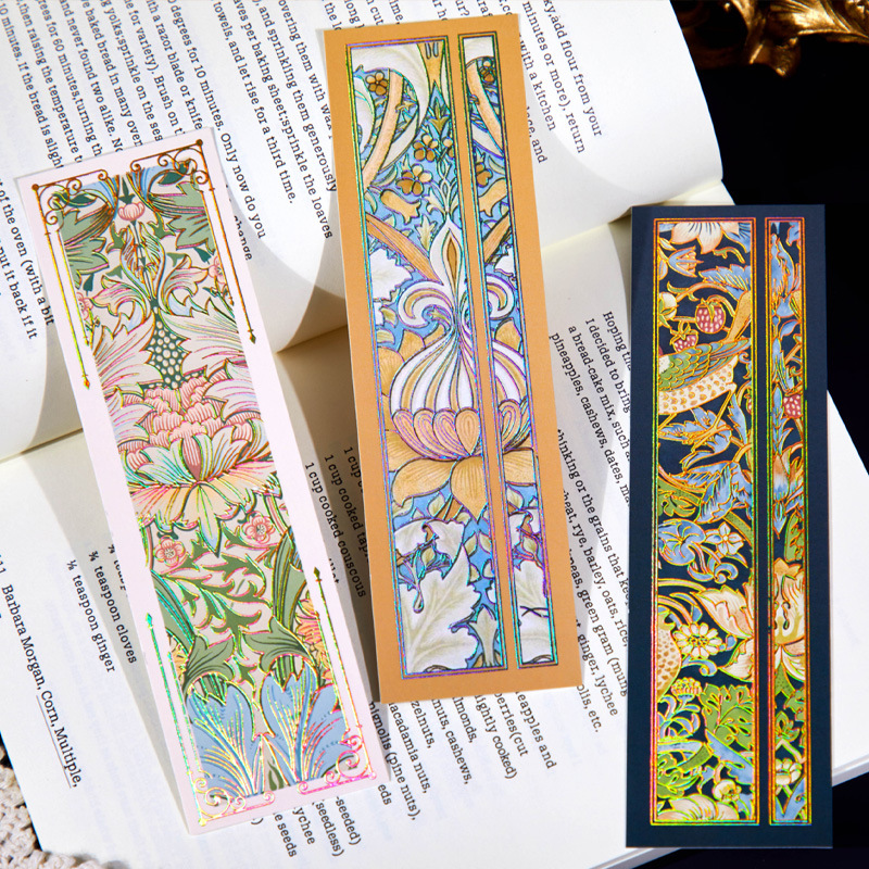 Recoger el marcador de estampado en caliente en relieve Strawberry Thief Series Patrón retro Leyendo para estudiantes Marcador de material