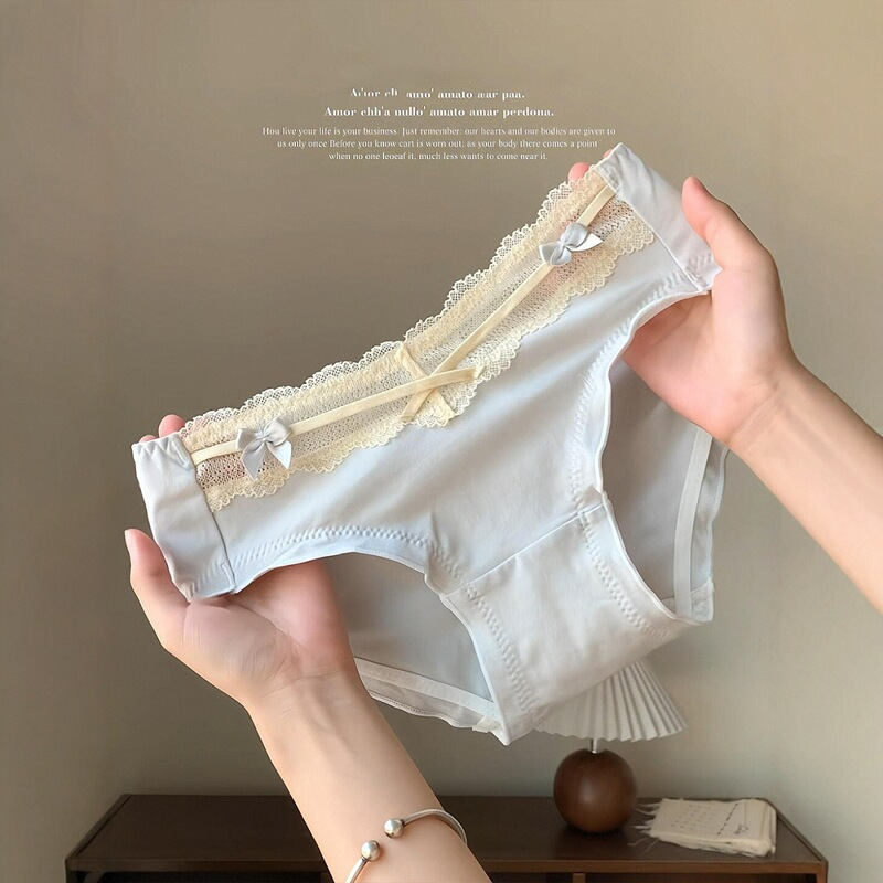 Chanel-Style Lace-Trimmed Pure Cotton Panties for Women, Pure Desire Bow Low-Rise Japanese Soft Comfortable Young Girl Briefs Thin Chanel-Style Lace-Trimmed Pure Cotton Panties for Women, Pure Desire Bow Low-Rise Japanese Soft Comfortable Young Girl Briefs Thin