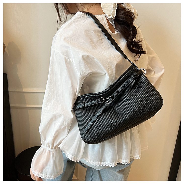Large-capacity women's summer 2025 new fashion crossbody bag, Korean-style casual single-shoulder armpit commuting bag for work undefined