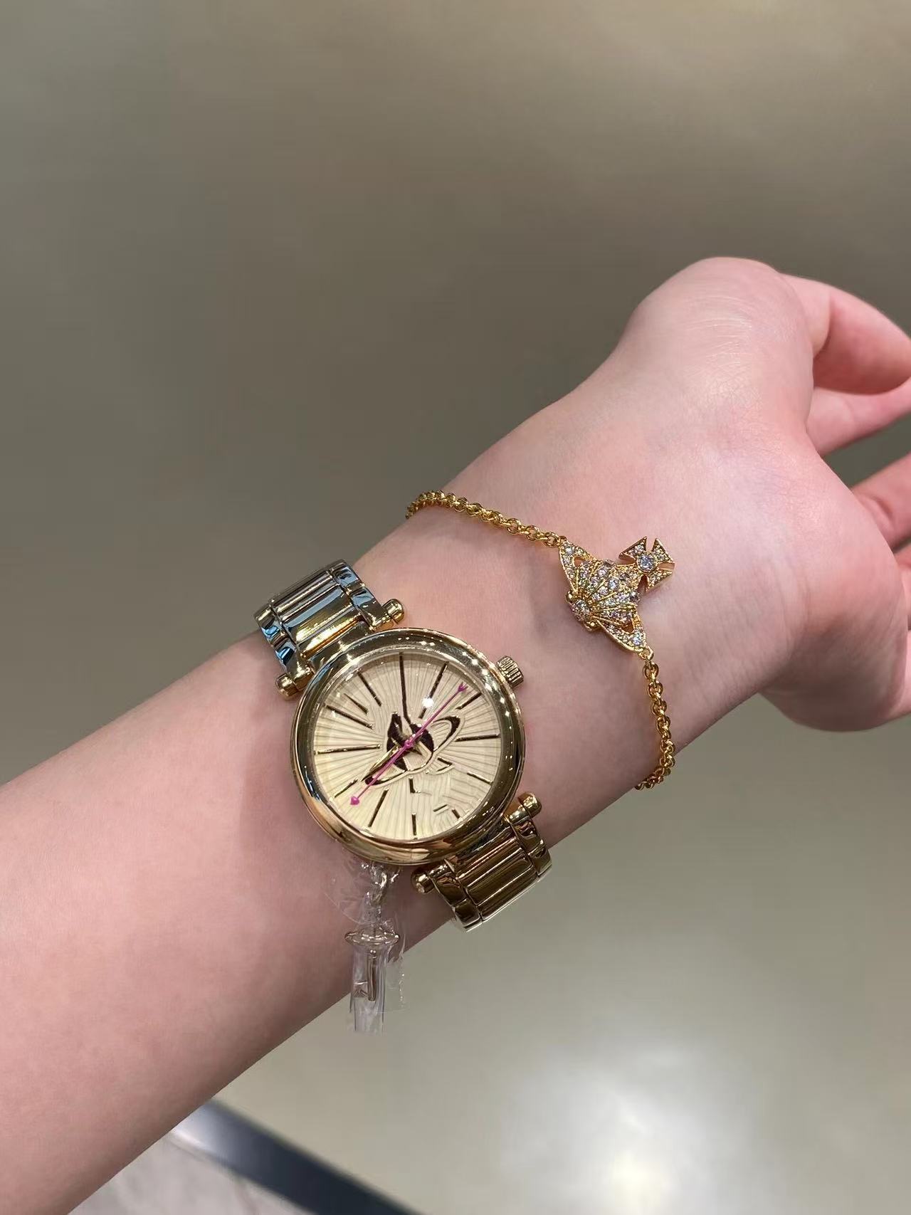 6vva+ counter gift box