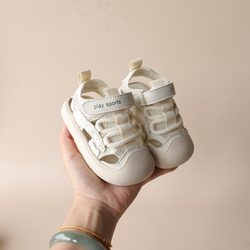 Casual wear-resistant sandals for men and women girl's for early age