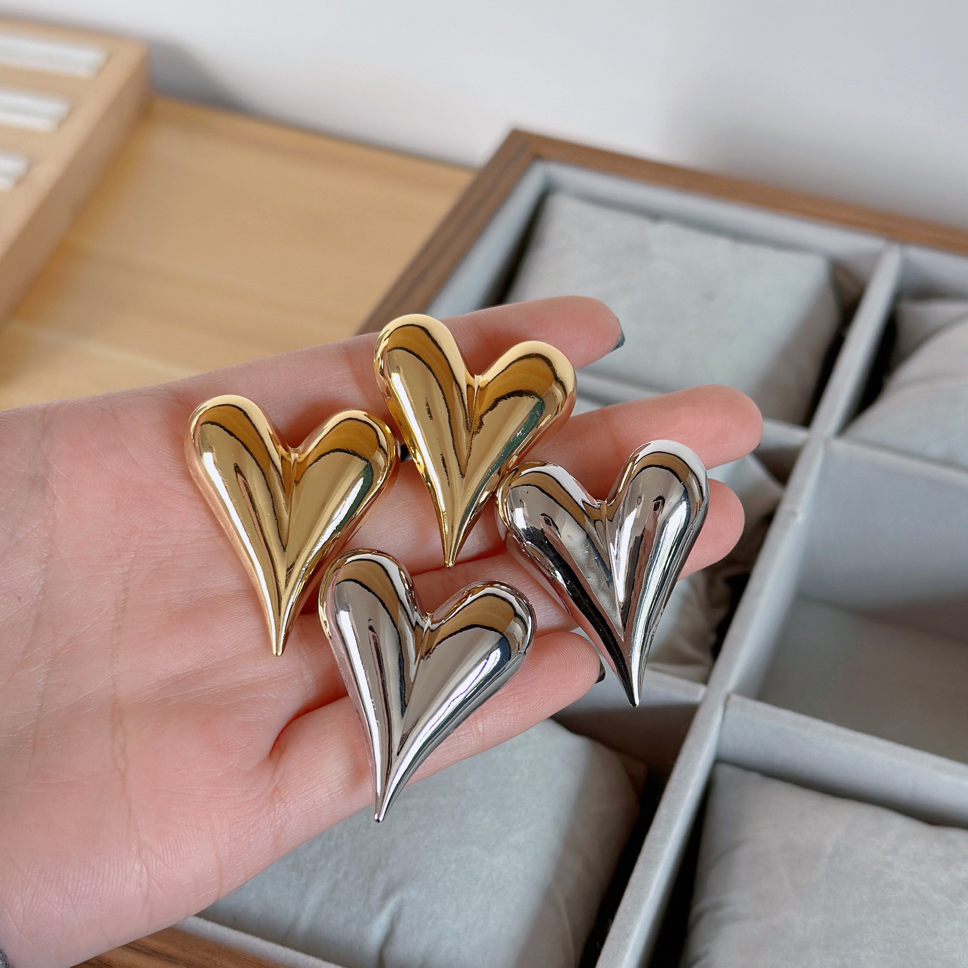 Brass Material 1 Pair Simple Style Heart Shape Plating Brass Ear Studs