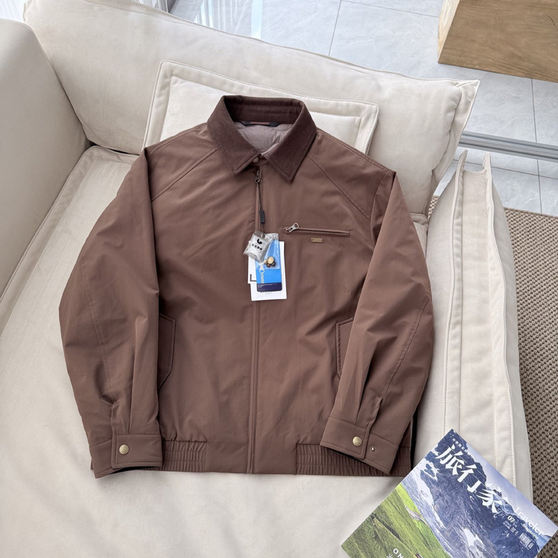 Old Money style – retro classic lapel jacket, men’s loose-fitting goose down puffer jacket, bomber jacket Old Money style – retro classic lapel jacket, men’s loose-fitting goose down puffer jacket, bomber jacket