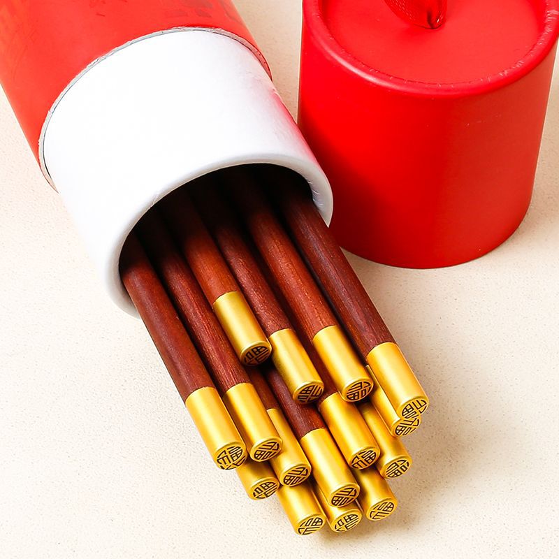 Palillos de regalo de año nuevo Palillos de madera de ala de pollo, caja de regalo, palillos festivos de madera maciza, sin pintura, sin cera, impresión antideslizante LOGO al por mayor