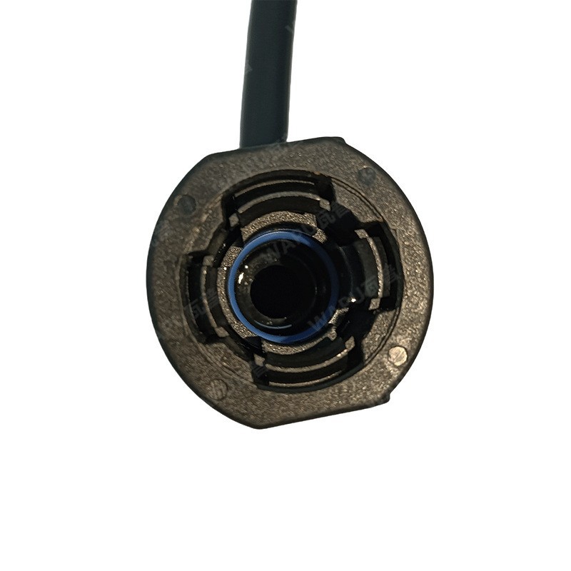 Suitable for Volvo S40C30C70 Gearbox Oil Outlet Pipe 31202911 Guangzhou Auto Parts Auto Parts