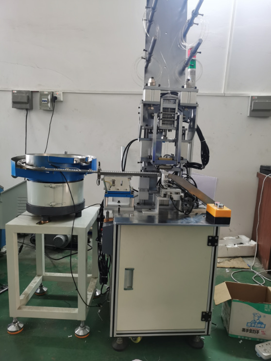 AIP-08钟表机芯骨架自动插针机插PIN机打端子机振动盘自动插针机