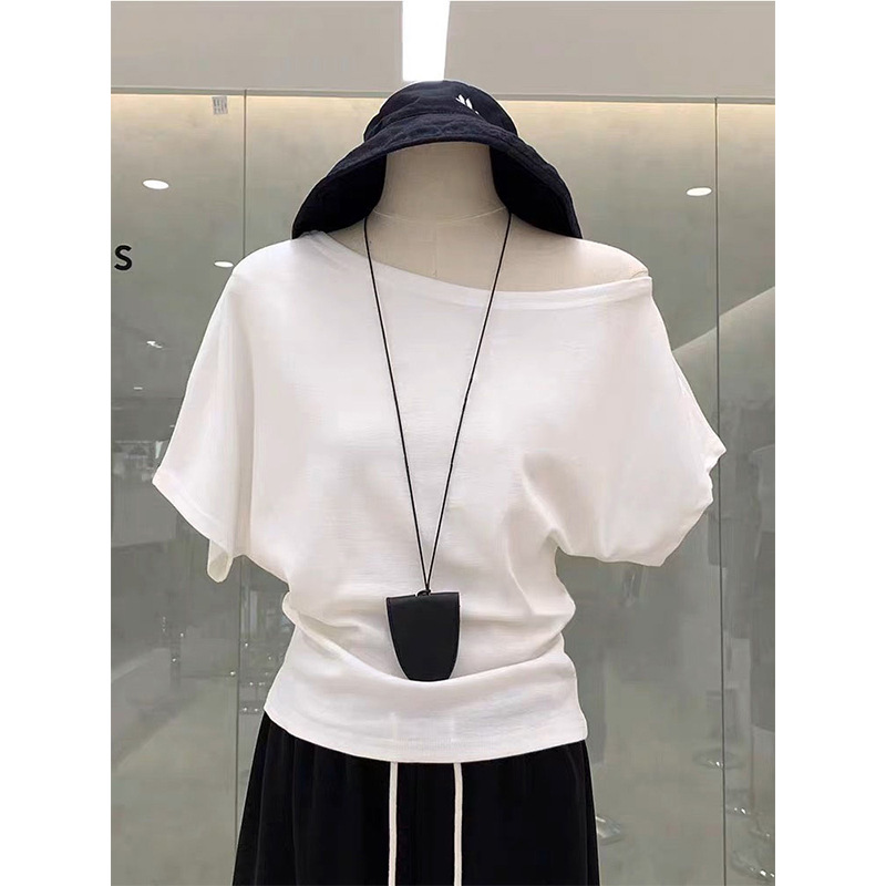 Summer Trendy White Off-Shoulder Loose Short-Sleeve T-Shirt for Women, Fashionable Slim-Fit Simple Cotton Top with Exposed Shoulders