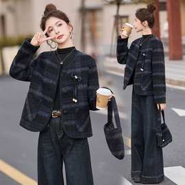 复古条纹风毛呢子外套短款双面羊毛大衣女2025冬季新款时尚减龄