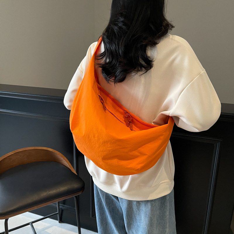 女性用大判餃子バッグ、新しいファッション、多用途クロスボディバッグ、カジュアル、シンプル、通勤、大容量ショルダートートバッグ|undefined