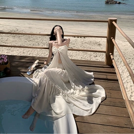 连衣裙;时尚休闲套装;女式衬衫