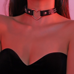 �ձ��¿����ܛ�ú�ɫPUƤ���Đ������ȦŮ�i���i���朏S�����l