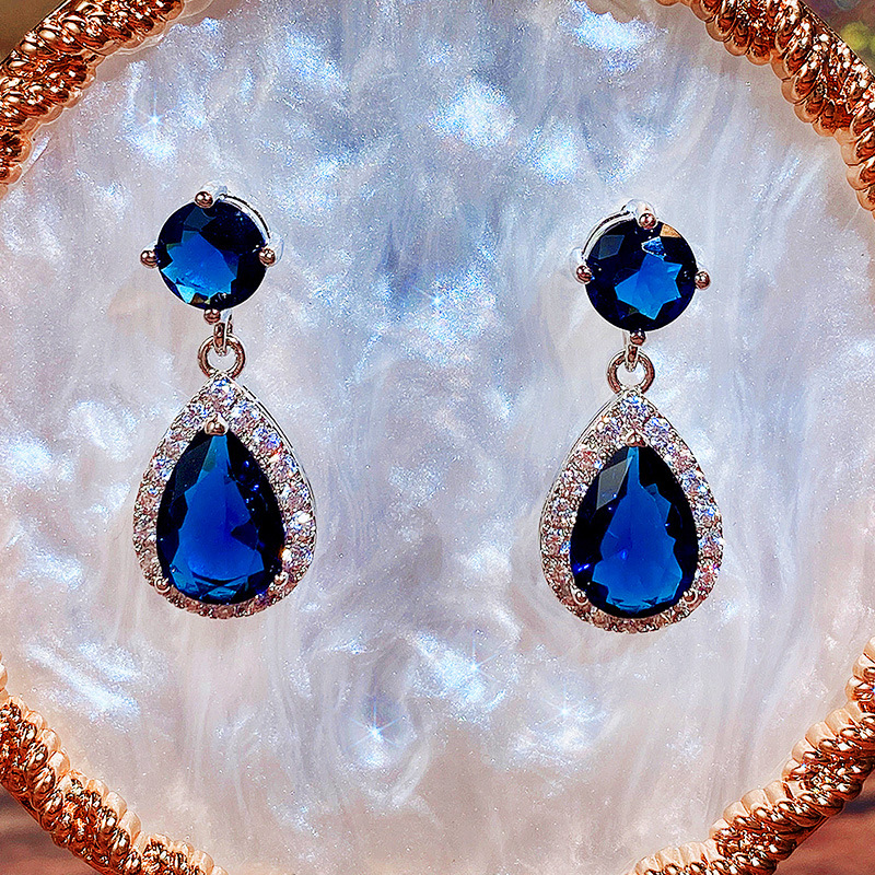 Boucles D&#39;oreilles Émeraudes En Diamant Incrusté De Cuivre Et De Zircon Aaa display picture 2