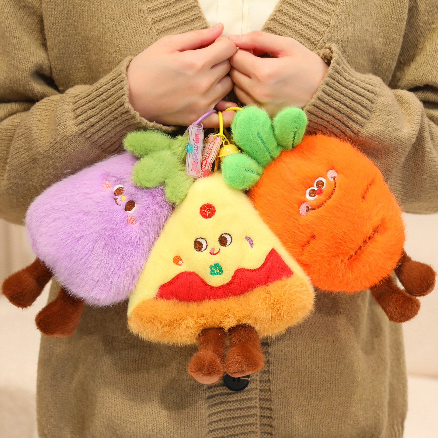 Hermosas hamburguesas fritas colgantes juguetes de peluche piernas de pollo muñecas sushi croissants bolsos colgantes llaveros