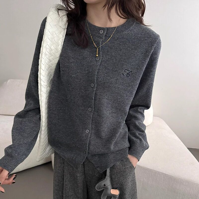 Knitted long-sleeve cardigan for women, new autumn and winter style, with bow embroidery, casual and fashionable sweater coat