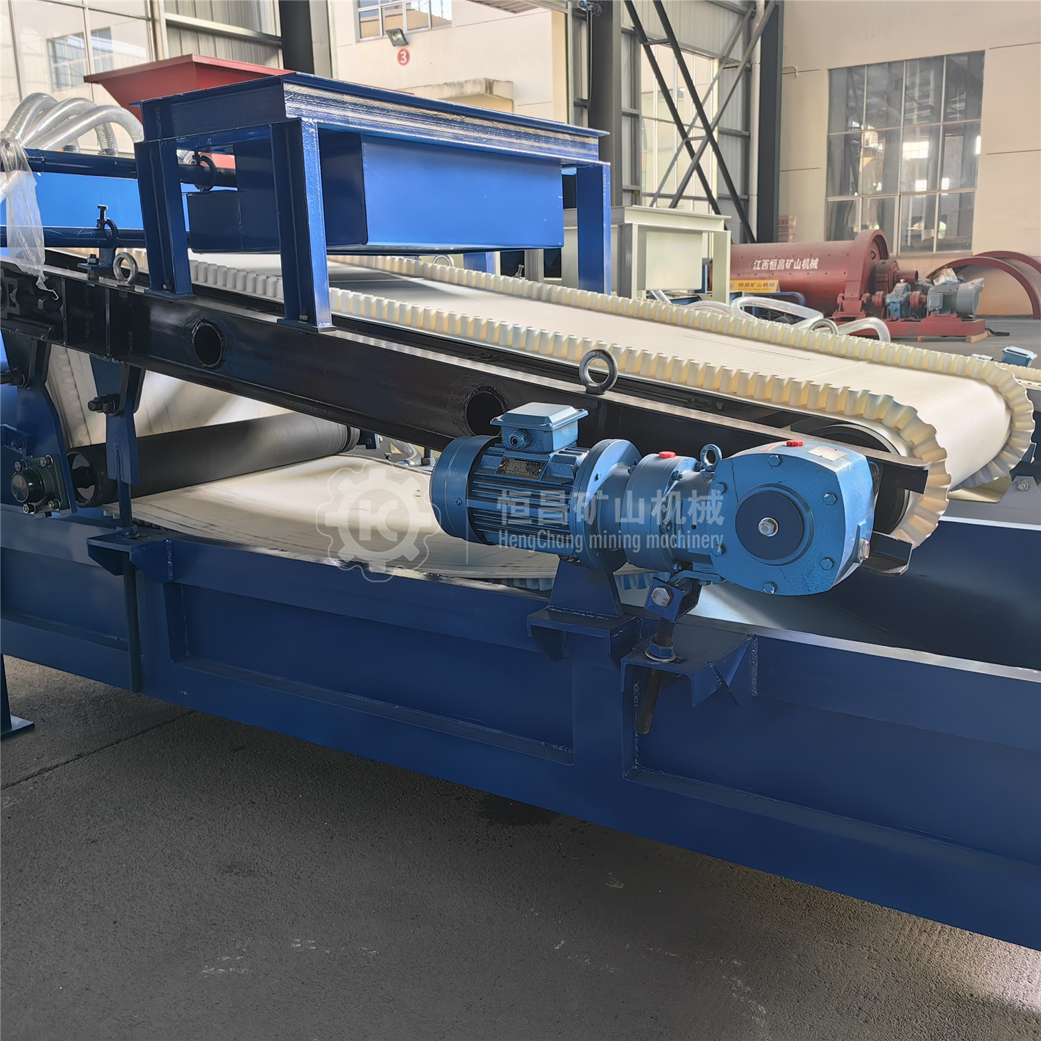 钽铌矿平板磁选机12000高斯 时处理30吨选铁除杂设备永磁机恒昌