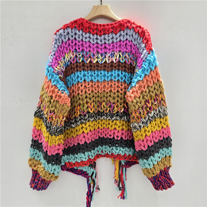 Diseño de suéter de rayas de color bordado chaqueta de mujer invierno invierno suelta chaqueta corta delgada cardigan de punto universal