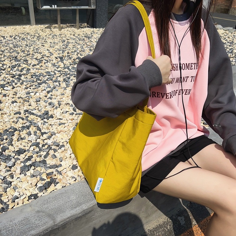 欧美复古托特包包女2023个性简约手提袋大容量通勤休闲洋气单肩包 欧美复古托特包包女2023个性简约手提袋大容量通勤休闲洋气单肩包