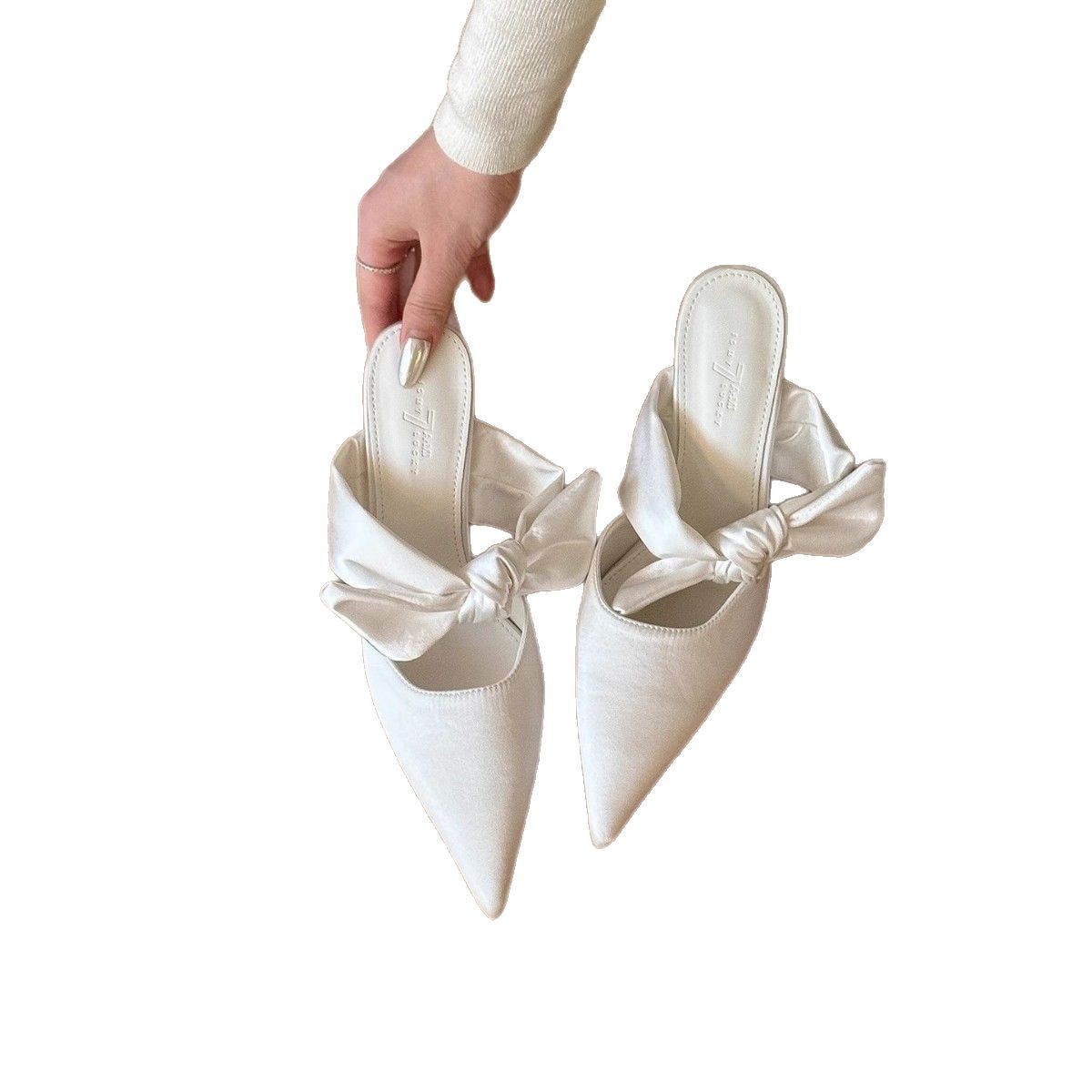 ¡Elingstudio Naibai Senior! Satén puntiagudo bowknot Muller tacones de aguja mujer puntera media pantufla