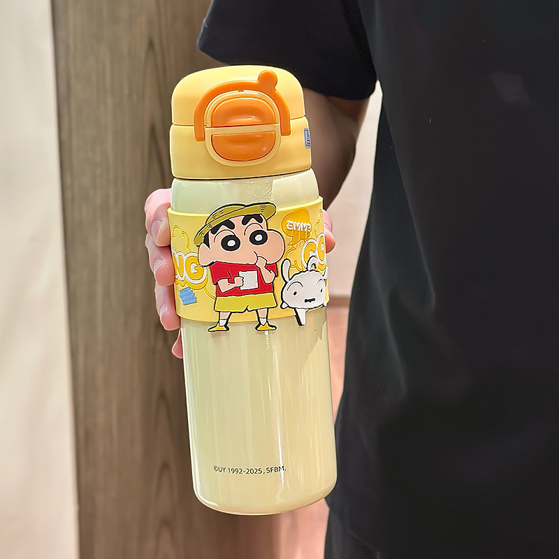 Crayón pequeño nuevo co-marcado taza de aislamiento para niños encantador taza de bebida doble taza de agua portátil de alto valor de la cara de los estudiantes taza de paja