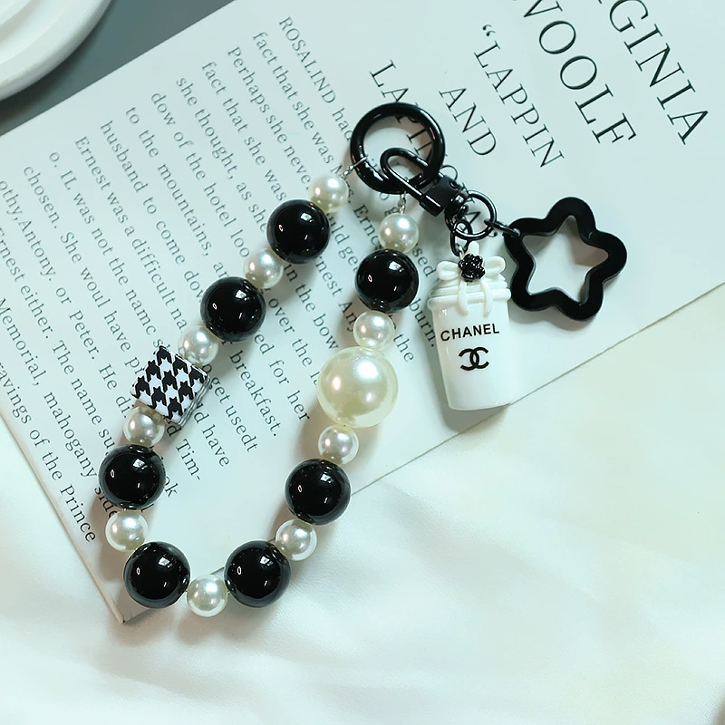 Брелок из бусин (в стиле Chanel) для телефона и сумки, ручная работа, легкая роскошь