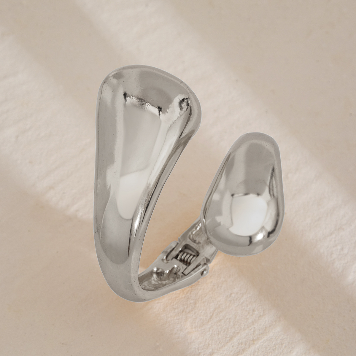 13g Weight Rings, Bracelets Classification 1 Piece Quantity Casual, Party, Street Occasion Alloy Material Solid Color Pattern All Seasons Season Women's Gender Plating Design Cool Style, IG Style Style Gold, Silver Color Cool Style IG Style Solid Color Alloy Plating Women's Rings Bracelets 13