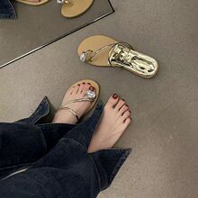 2025�ļ���ʽ�����⴩�r����ȹ����Ь�^��������ˮ荊Aֺ���e��Ь