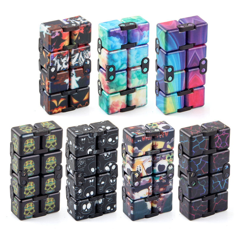 Descompresión de Halloween ilimitado Cubo de Rubik Navidad descompresión nuevo juguete exótico bolsillo Flip de segunda orden de Rubik's Cube transfronteriza