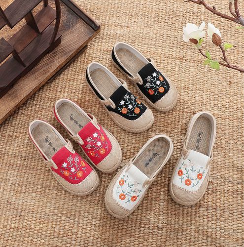 Spring New Old Beijing Cotton Shoes Women's Single Shoes Ethnic Style Fisherman Shoes Slip-On Soft Sole Comfort Mother Shoes