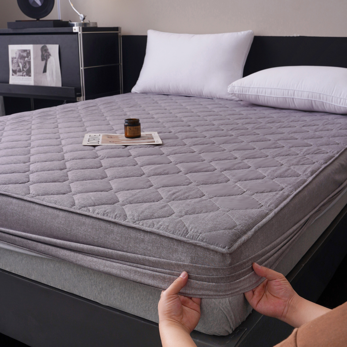 New Simple Washed Cotton Quilted Bedspread, Fitted Sheet, Thickeneded Simmons Dust Cover, Mattress Protector, Anti-Slip Bed Cover