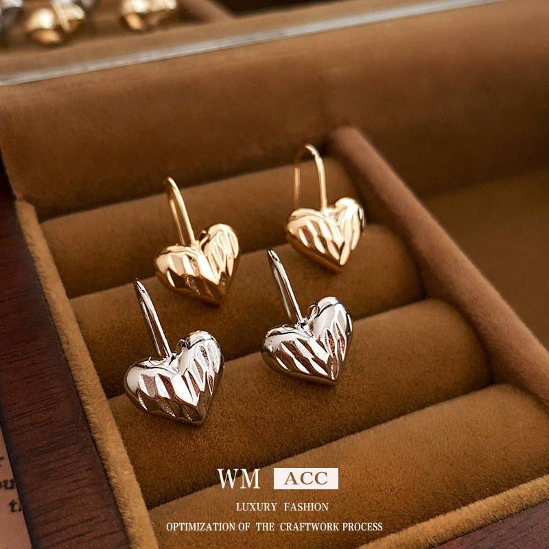 fold love ear hook Gold electroplate the republic of korea Simplicity Versatile Sense of design Earrings Metal Earrings wholesale