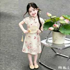 蝴蝶碎花粉色女童旗袍夏季薄款清新中国风连衣裙小女孩走秀演出服