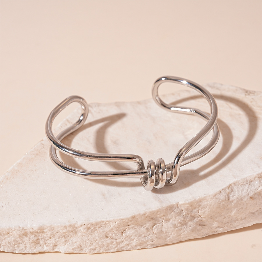Pulsera de apertura geométrica irregular metálica europea y americana, personalidad exagerada, temperamento de nicho simple, joyería de alta gama femenina