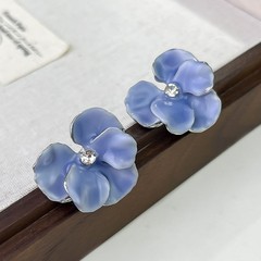 春と秋のスーパーフェアリーバタフライフラワー立体花びらオイルドロップイヤリング社交界の女性の気質甘くてお祝いのイヤリング卸売
