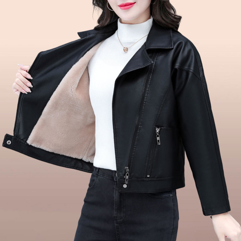 Short Leather Jacket for Women, Fleece-Lined and Thickened, 2025 New Style, Turn-Down Collar Pu Leather Jacket, Black Fashion Popular Top Short Leather Jacket for Women, Fleece-Lined and Thickened, 2025 New Style, Turn-Down Collar Pu Leather Jacket, Black Fashion Popular Top