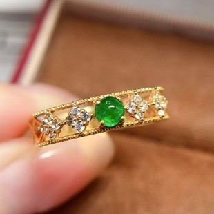 Fubei Diamond Jewelry 18K Gold Inlaid Emerald Ring Spicy Green Egg Crystal Clear Main Stone 0.25 Carat Pair of Rings