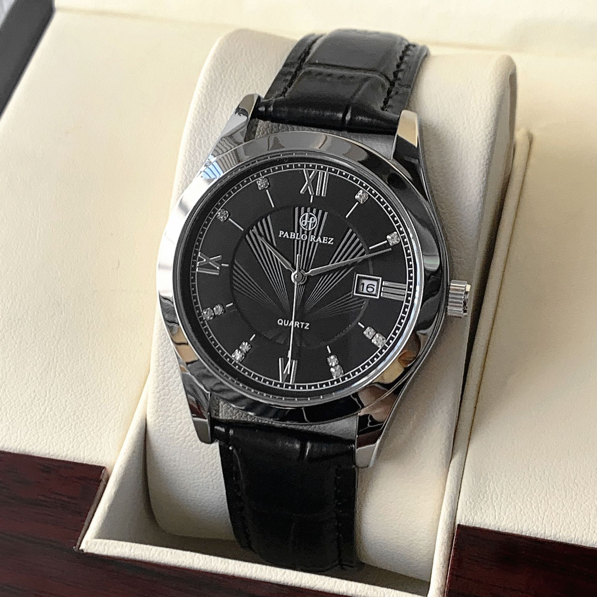 Factory direct supply quartz gift watches wholesale men's watches simple watch belt cheap men's watches cross-border