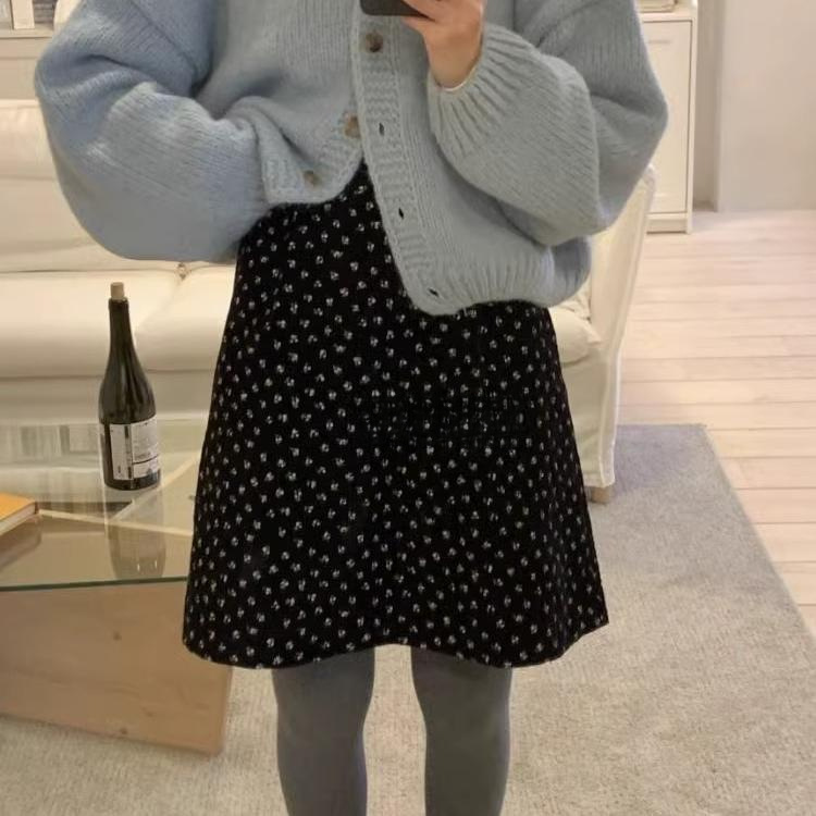 Autumn and Winter Floral Skirt Mid-Skirt Women's New High-Waist Cute Corduroy Knee-Length Skirt Student A-Line Umbrella Skirt