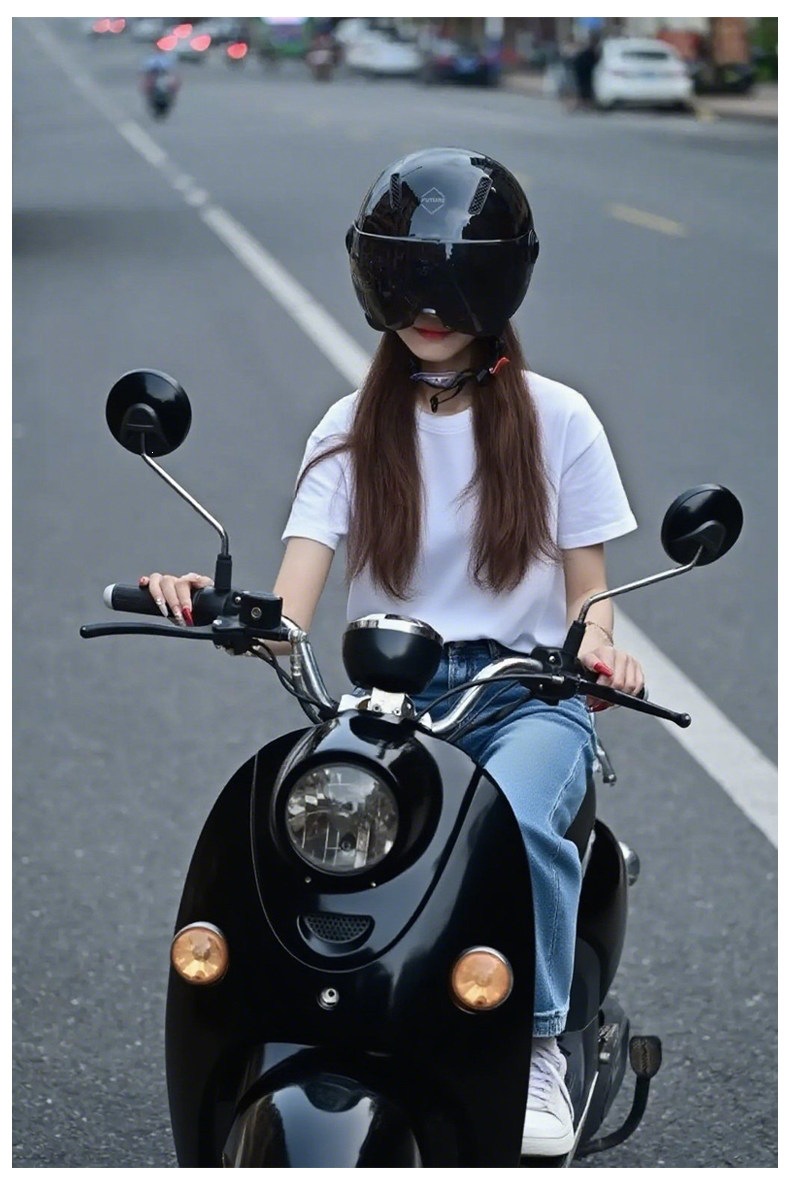 Dual-lens electric vehicle helmet, C national standard certified half helmet for motorcycles and electric scooters, sun-protective, stylish and cool summer hat for men and women, new